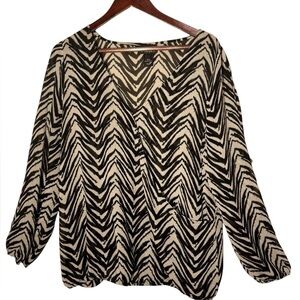 Lane Bryant Womens 14/16 Black Gray Zebra Stripe Front Faux Wrap Sheer Blouse